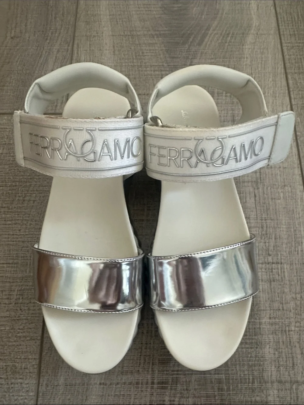 Salvatore Ferragamo Sabaudia Sandal in Argento Mirrored Leather Size 5